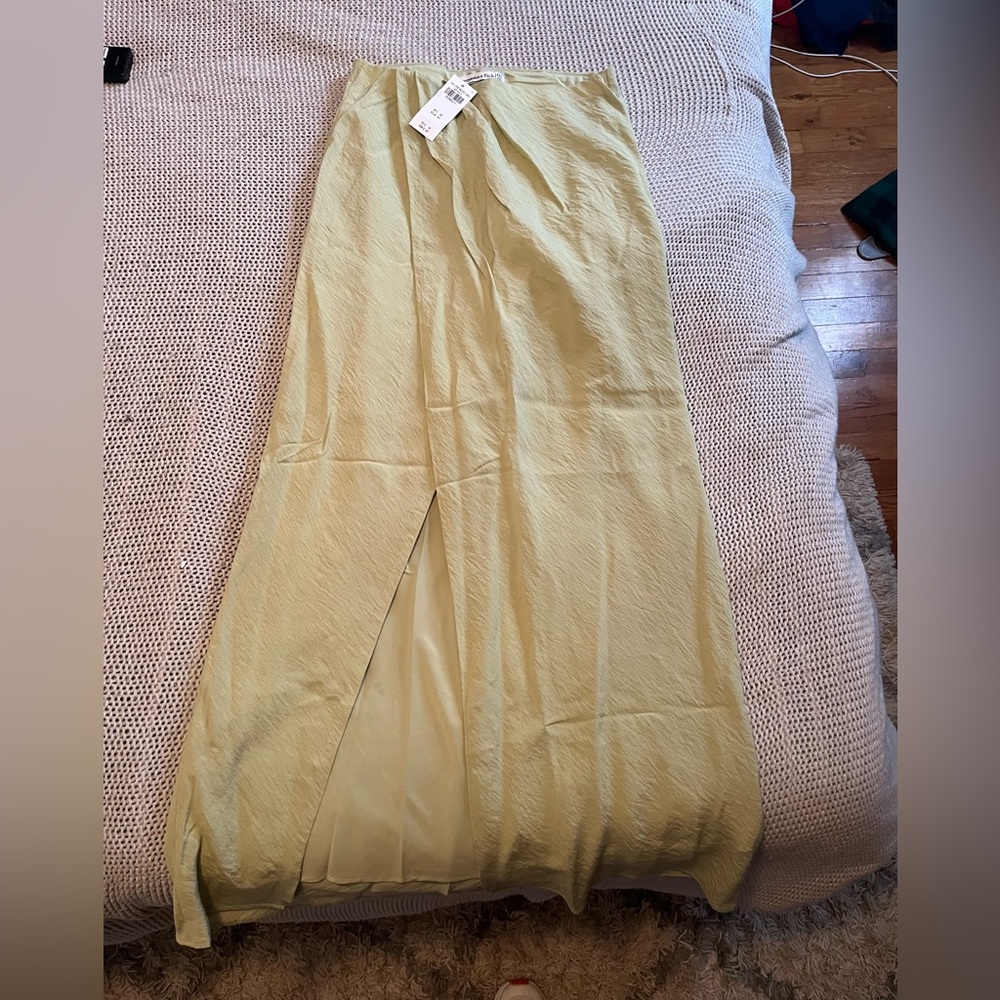 NWT mid rise maxi sarong - Picture 2 of 3